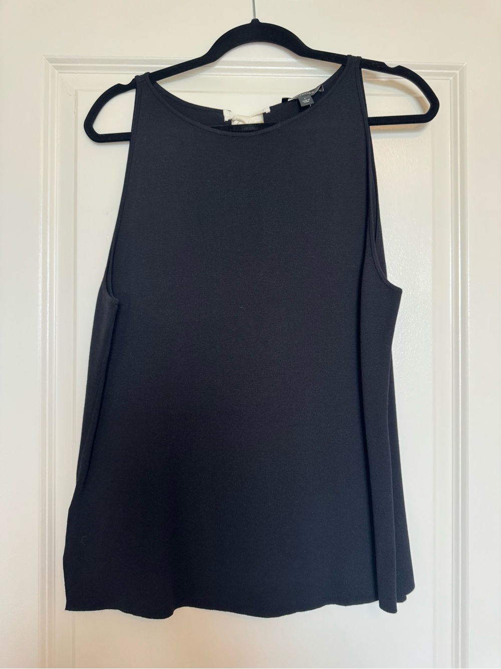 Ann Taylor Black Sleeveless Crew Neck Tank